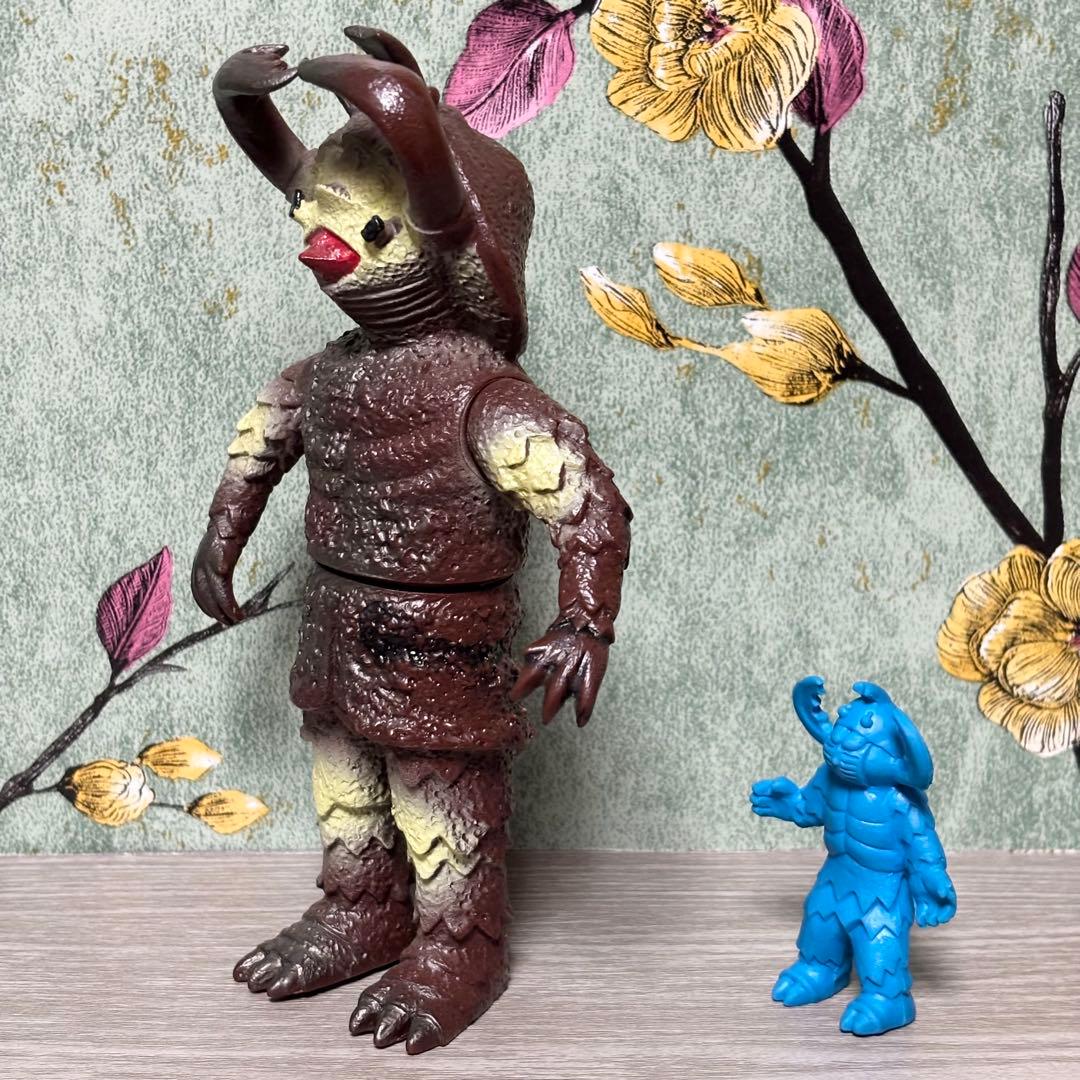 キングザウルスシリーズ 『アントラー』 ソフビ 当時物 オマケあり ウルトラマン