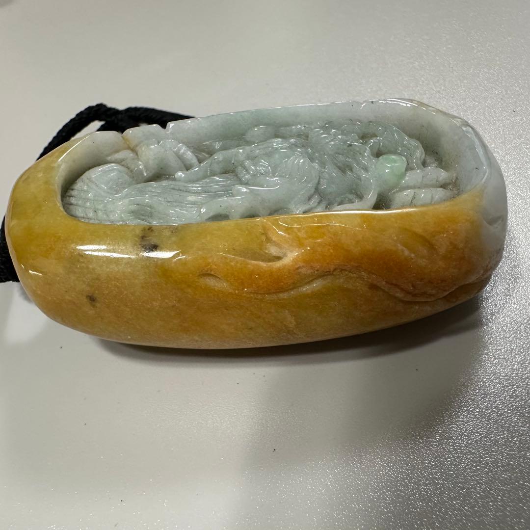 天然翡翠　ペンダント　龍ドラゴン　お守り