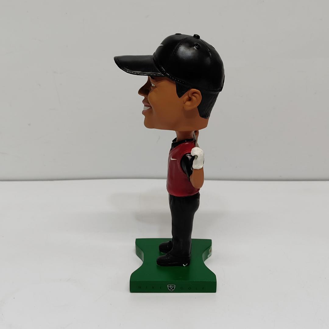 ナイキ タイガーウッズ フィギュア ボブルヘッド レア 希少 m1190