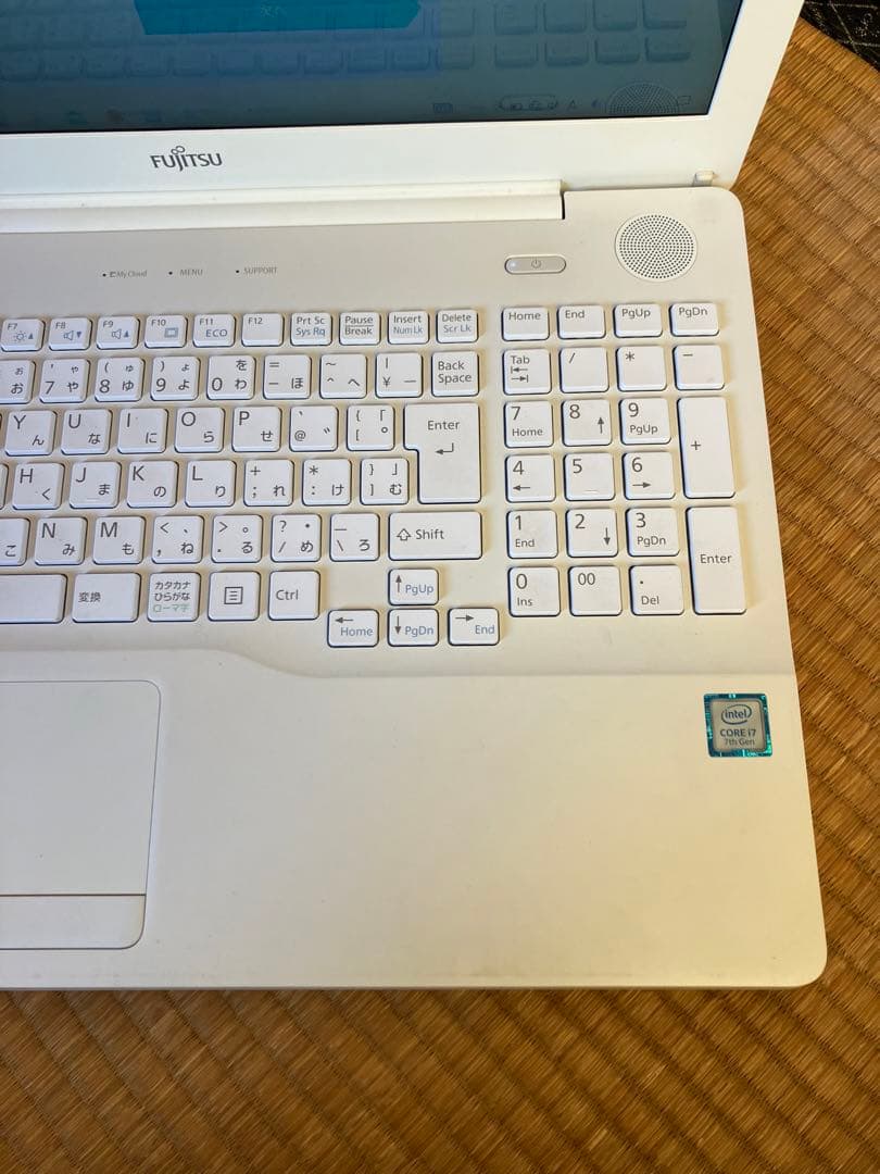 Windowsノート本体 Fujitsu AH50/D1 i7-7700HQ 4GB RAM