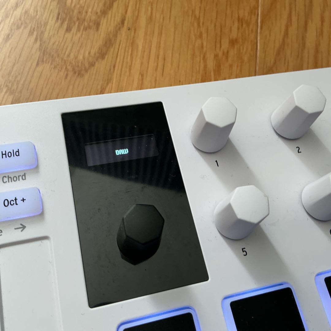 Mini lab 3 - Arturia MIDIキーボード ホワイト