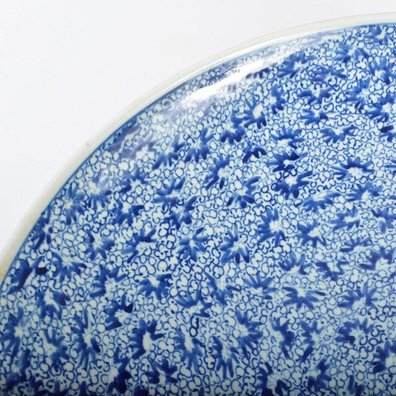 伊万里焼古伊万里　染付　総花唐草文　飾皿　大皿　大明成化年製銘　M　R4605B