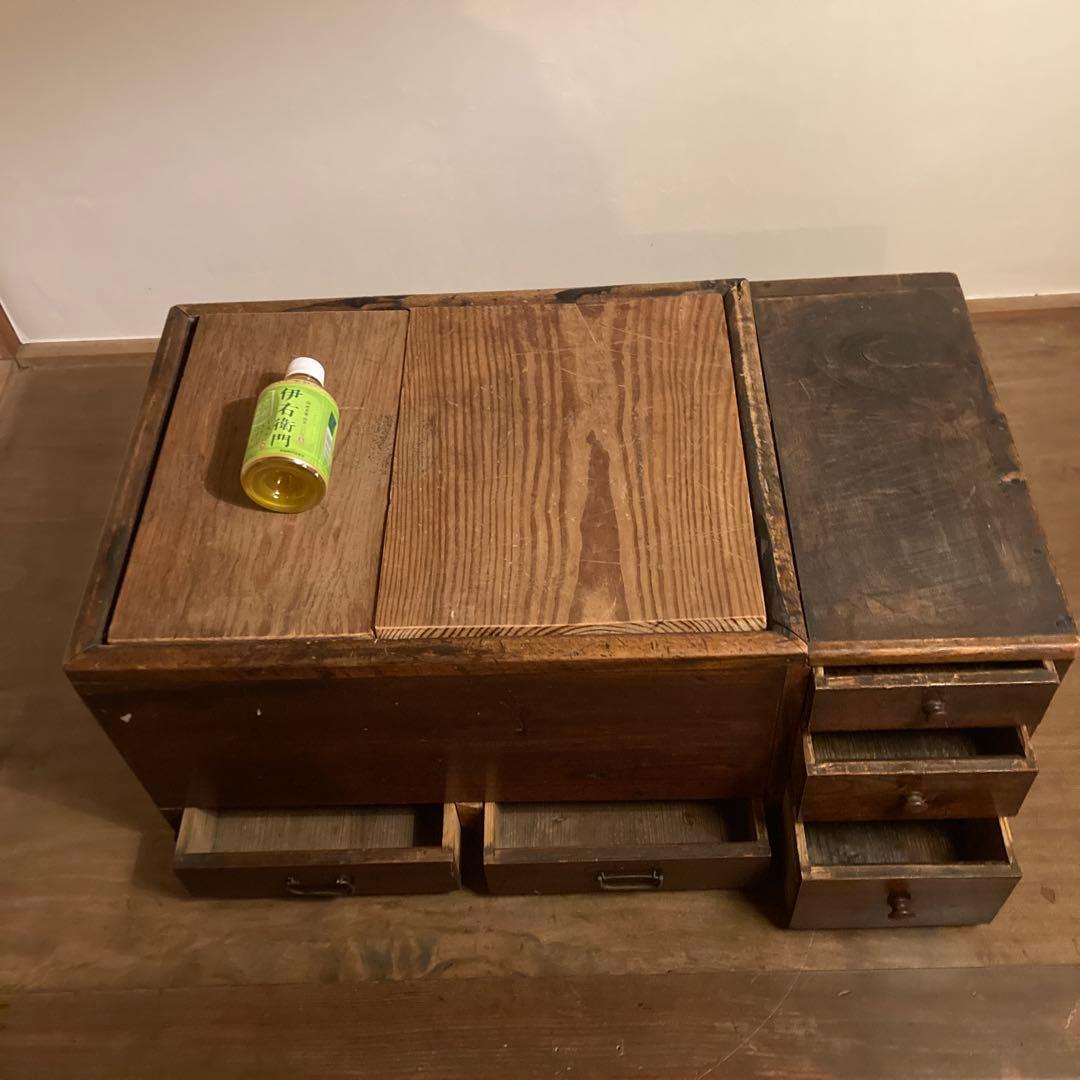 木製のアンティーク火鉢