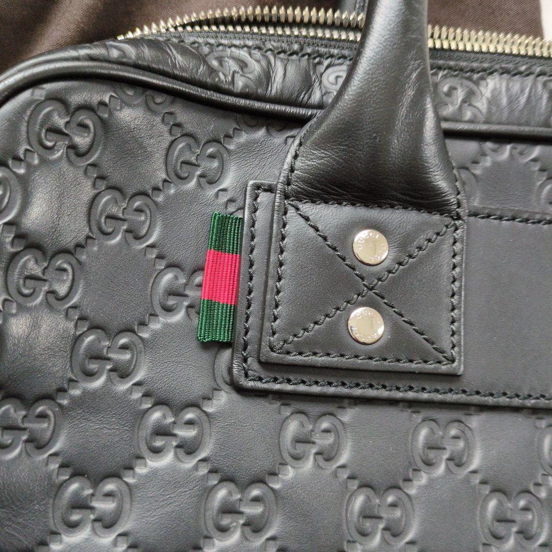 GUCCI ブラックレザービジネスバッグ