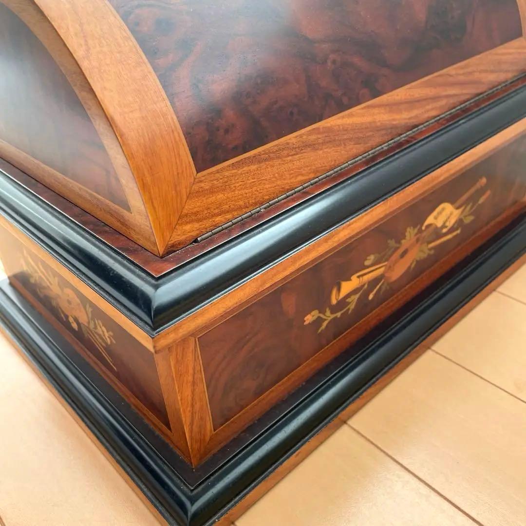 ディスク22枚付き　リュージュオルゴール　ドーム型クルミ象嵌箱ディスクオルゴール