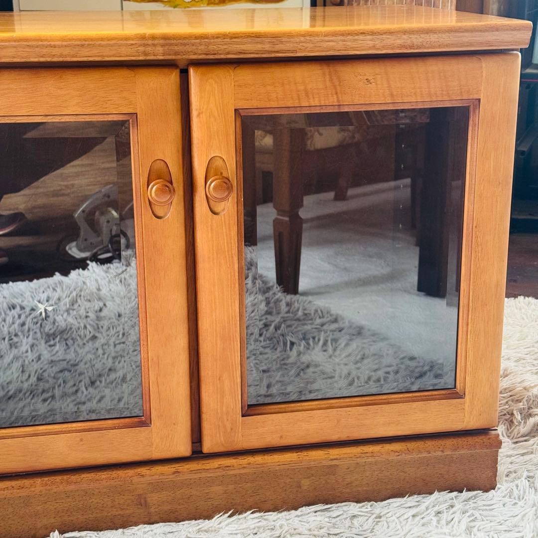 美品★カリモク サイドボード リビングボード キャビネット TVボード　飾棚