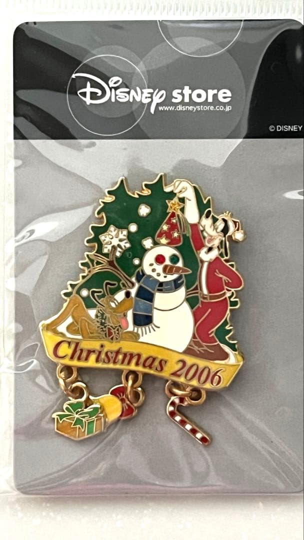 ディズニーストア クリスマス限定 2006 ピンバッジ 7個セット