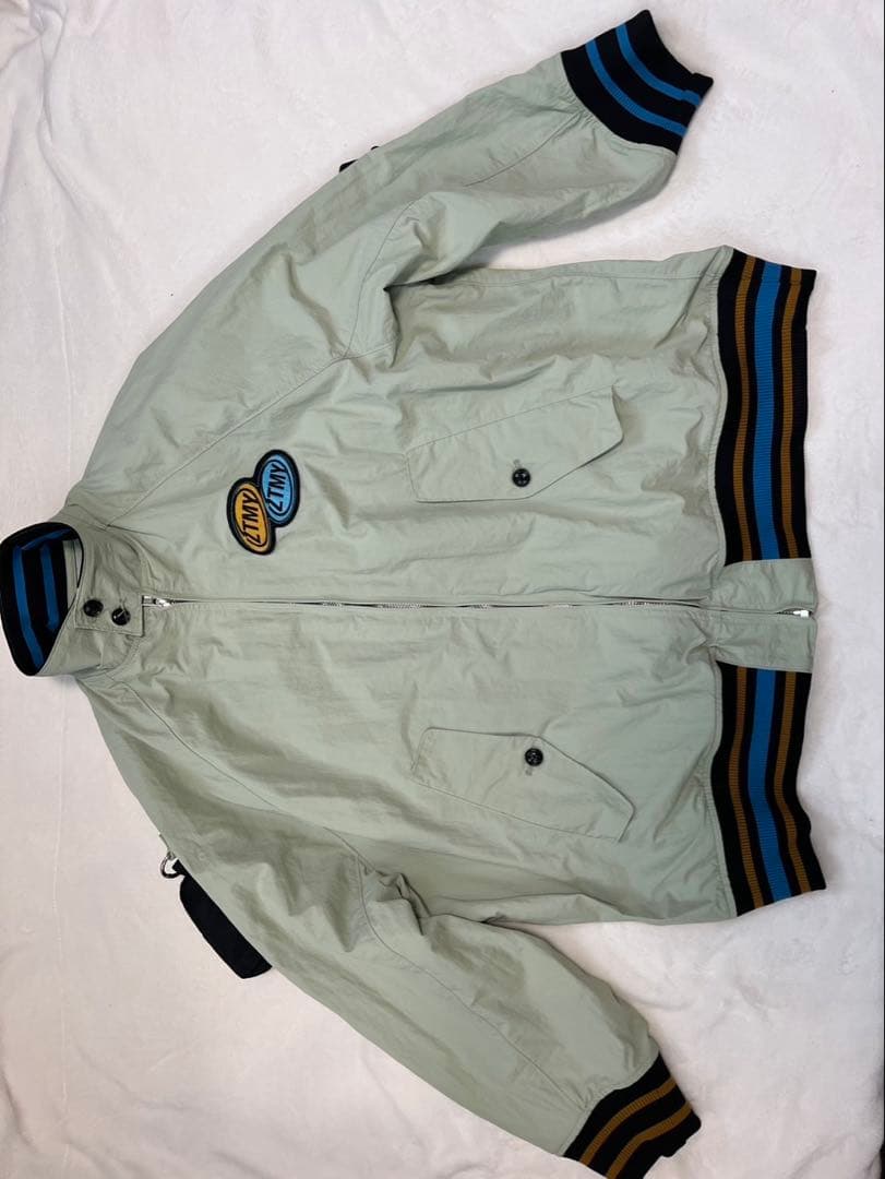 ずとまよ ジップ付きパーカー