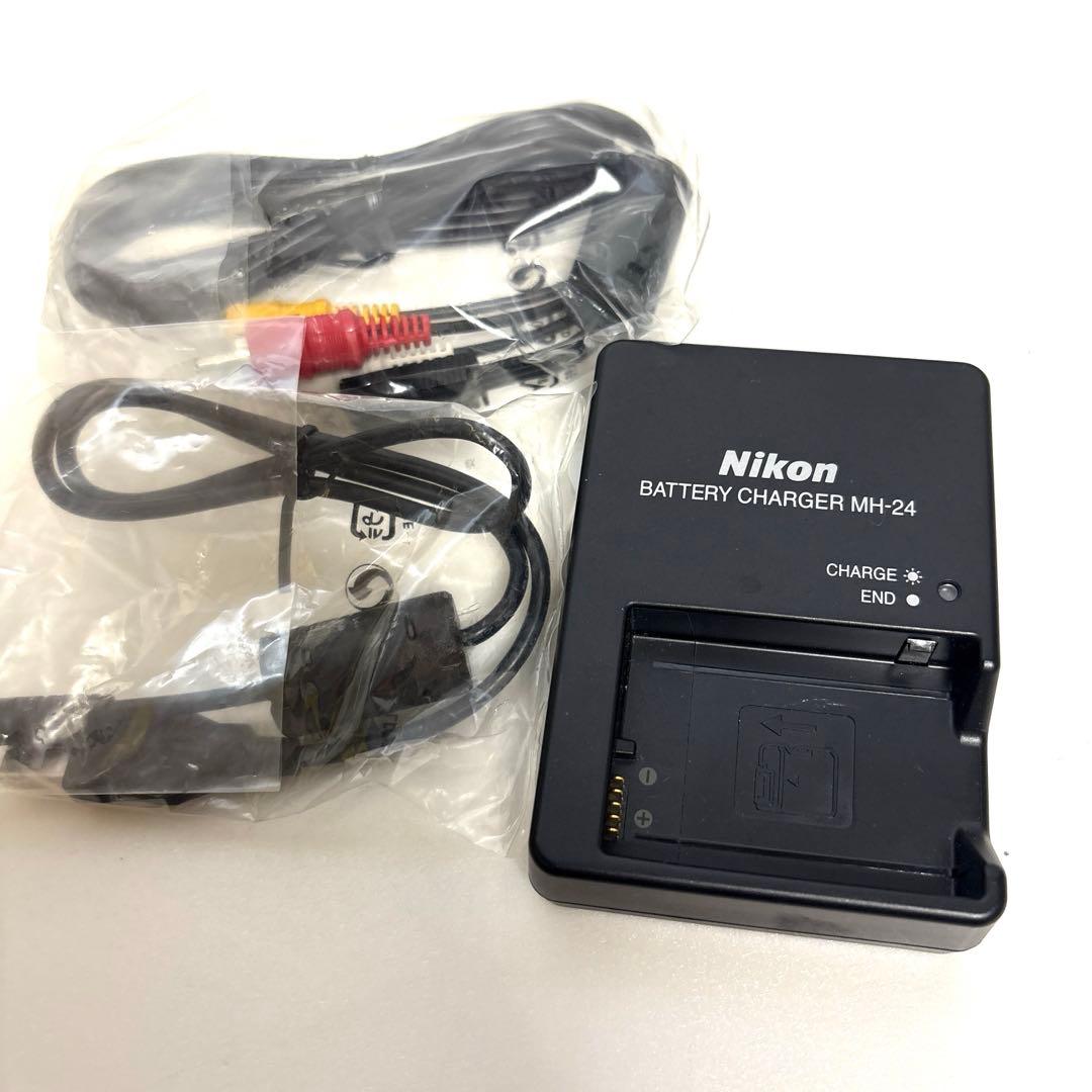 Nikon D5300 デジタル一眼レフカメラ　ニコン　レンズ2つ