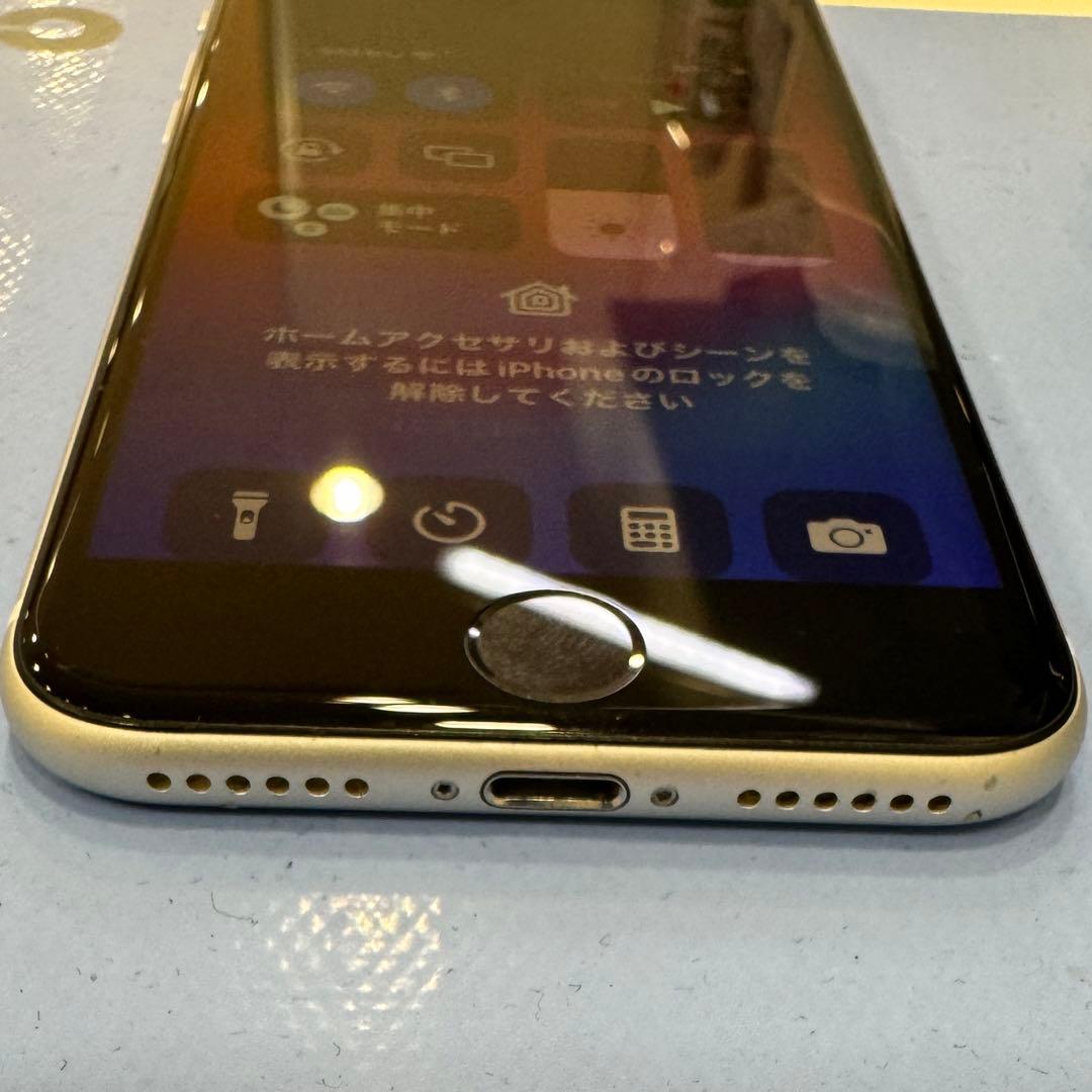 iPhone SE2(第二世代) 64GB SIMフリー （wh) ジャンク扱い