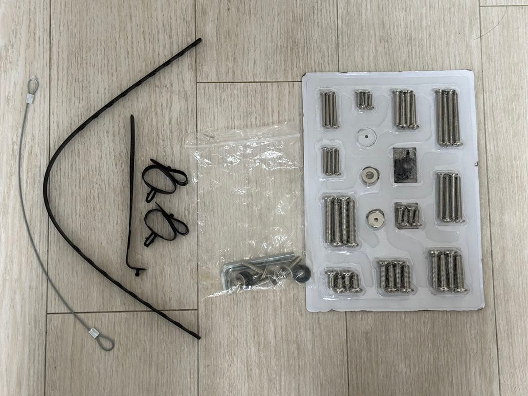 EQUALS WALL V2ロータイプ ブラック　ウォルナット　壁寄せテレビ台