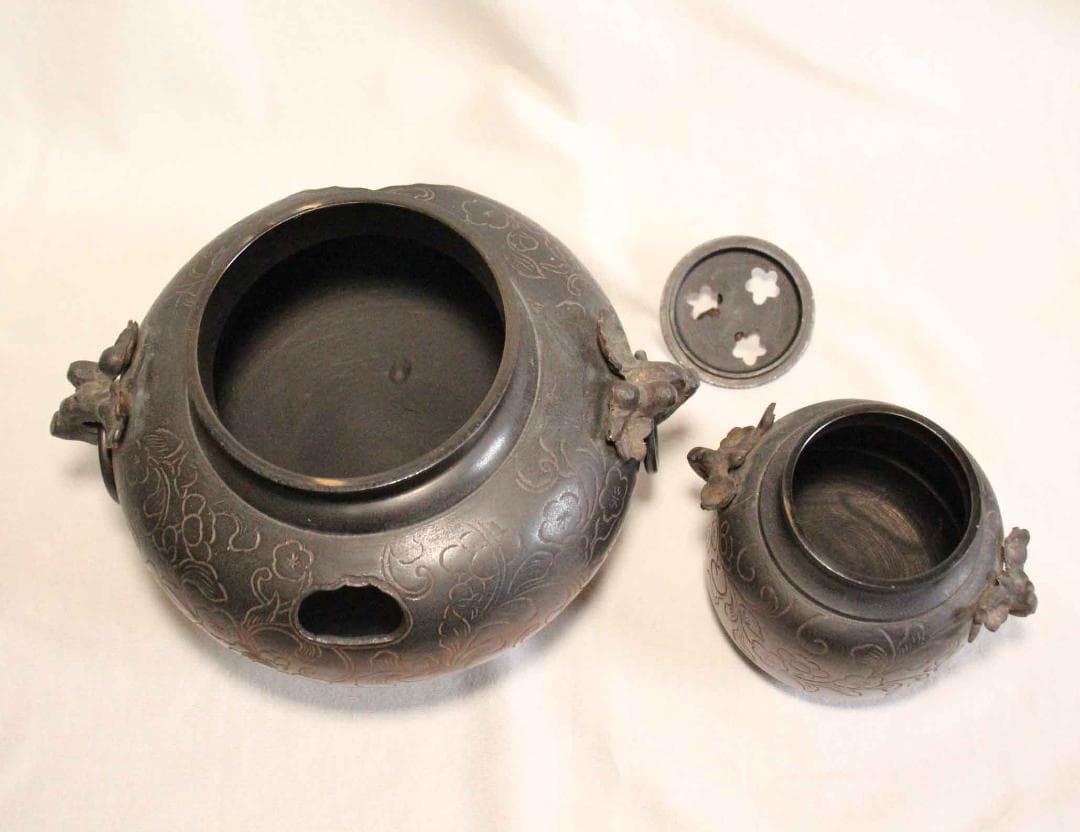 与*）様 茶釜 銅製 植物文 在銘 正斉 19cm 茶道具 古銅 銅器 金属工芸