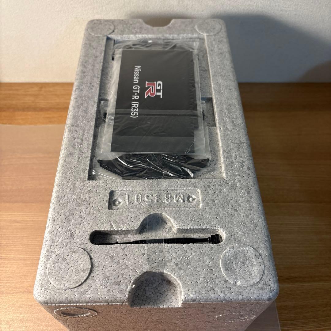 モーターヘリックス　日産 GT-R R35 T-Spec 1/18 ホワイト