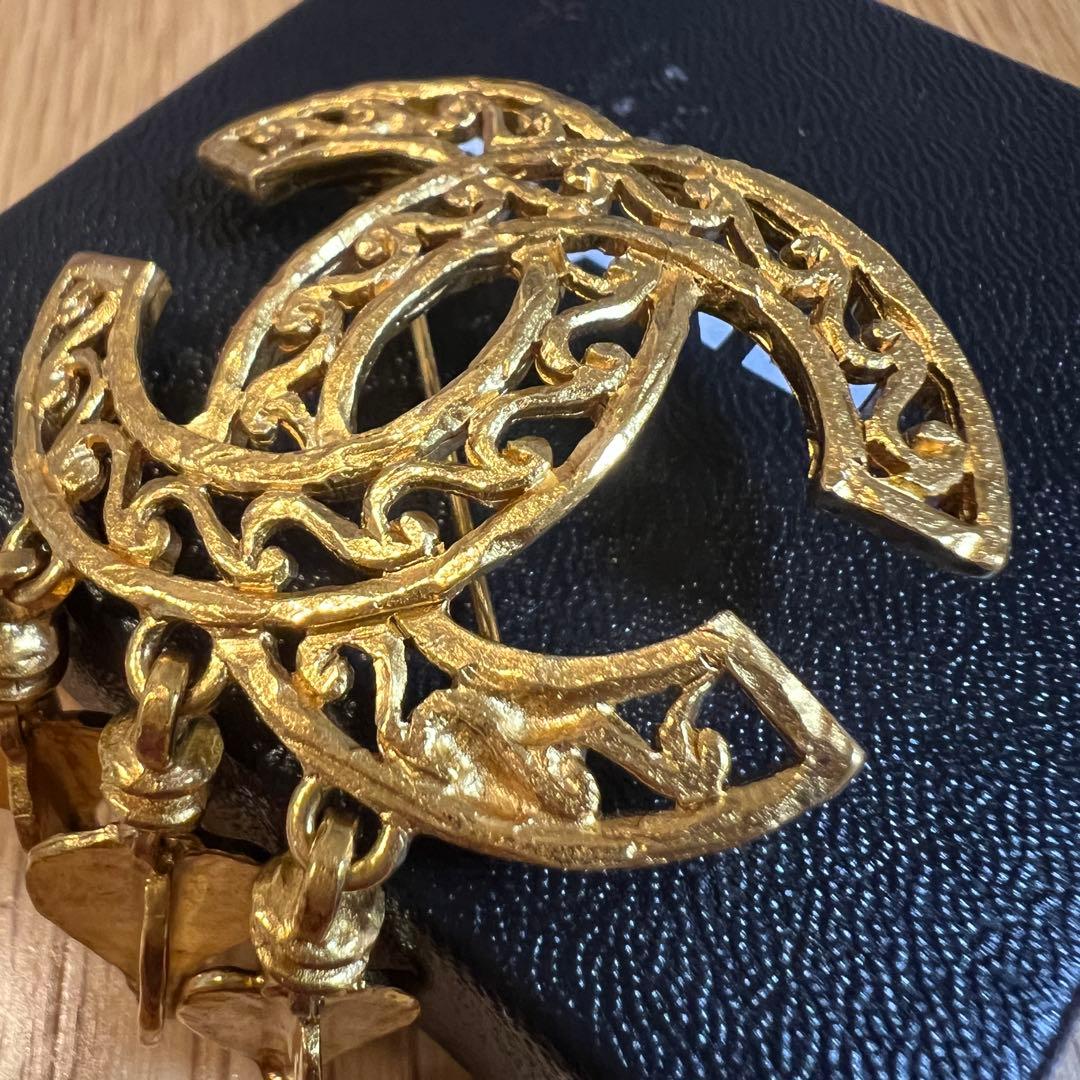 CHANEL ゴールドブローチ ココマーク ヴィンテージ 95 A