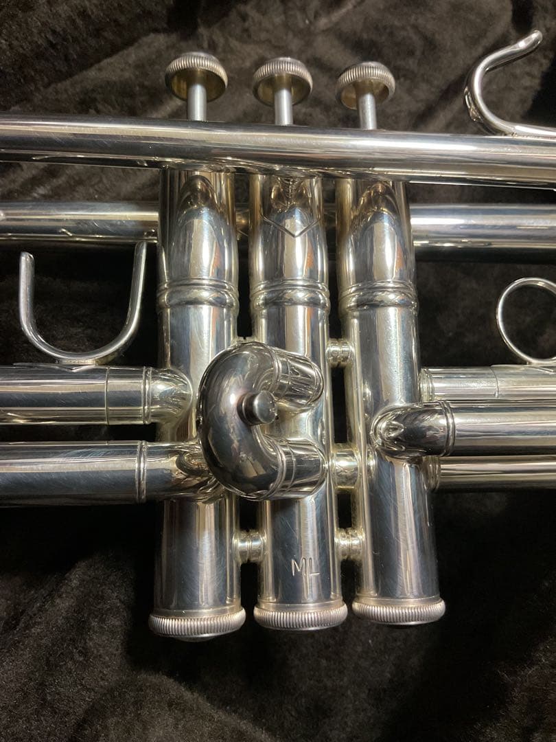 レア！43ベル　Bach バックStradivarius トランペット　美品