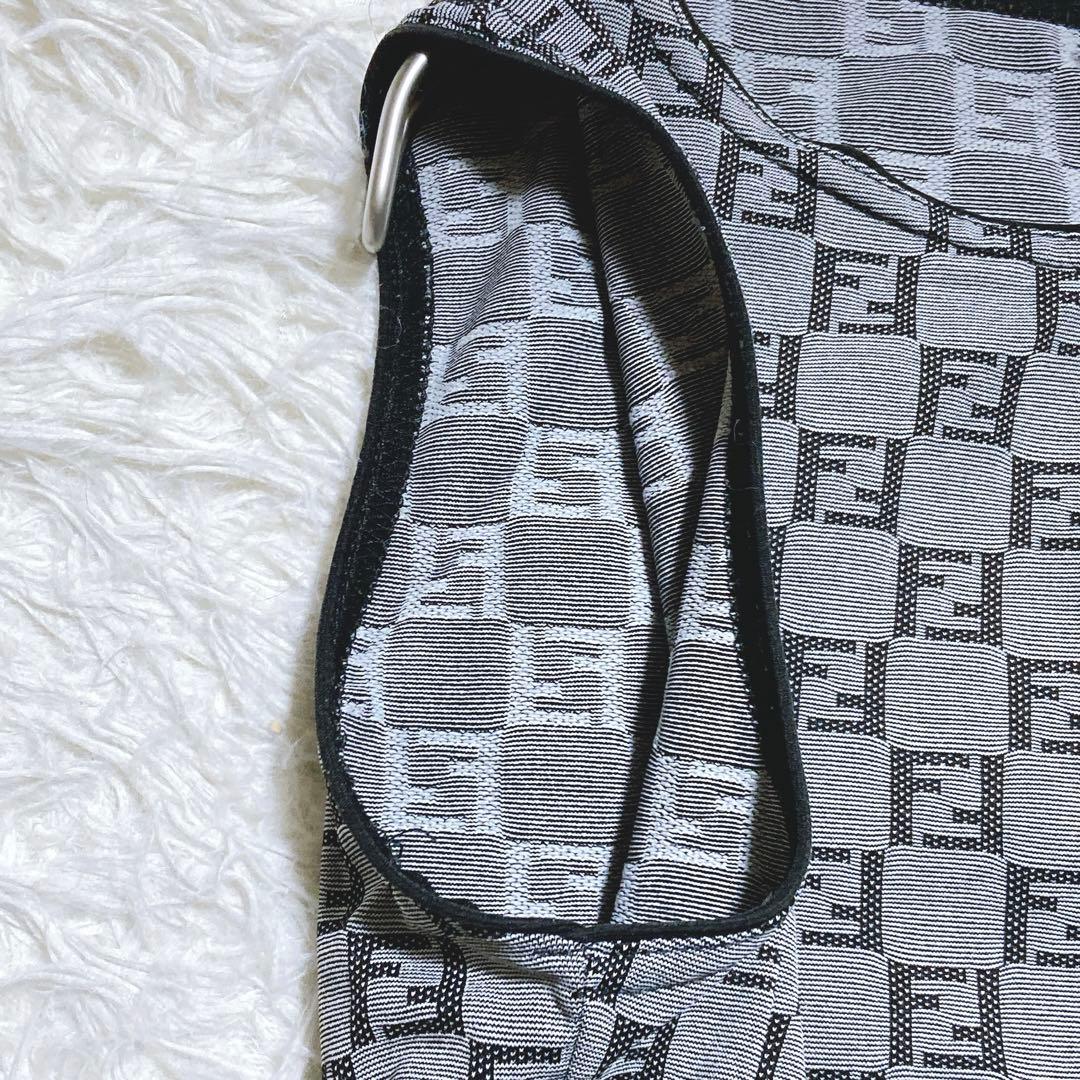 希少⭐️フェンディ　タンクトップ　ズッカ柄　総柄　ノースリーブ　イタリア製　夏