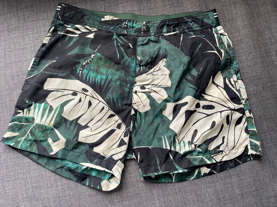 【美品】MONCLER モンクレール 正規品 スウィムショーツ ボタニカル柄　S