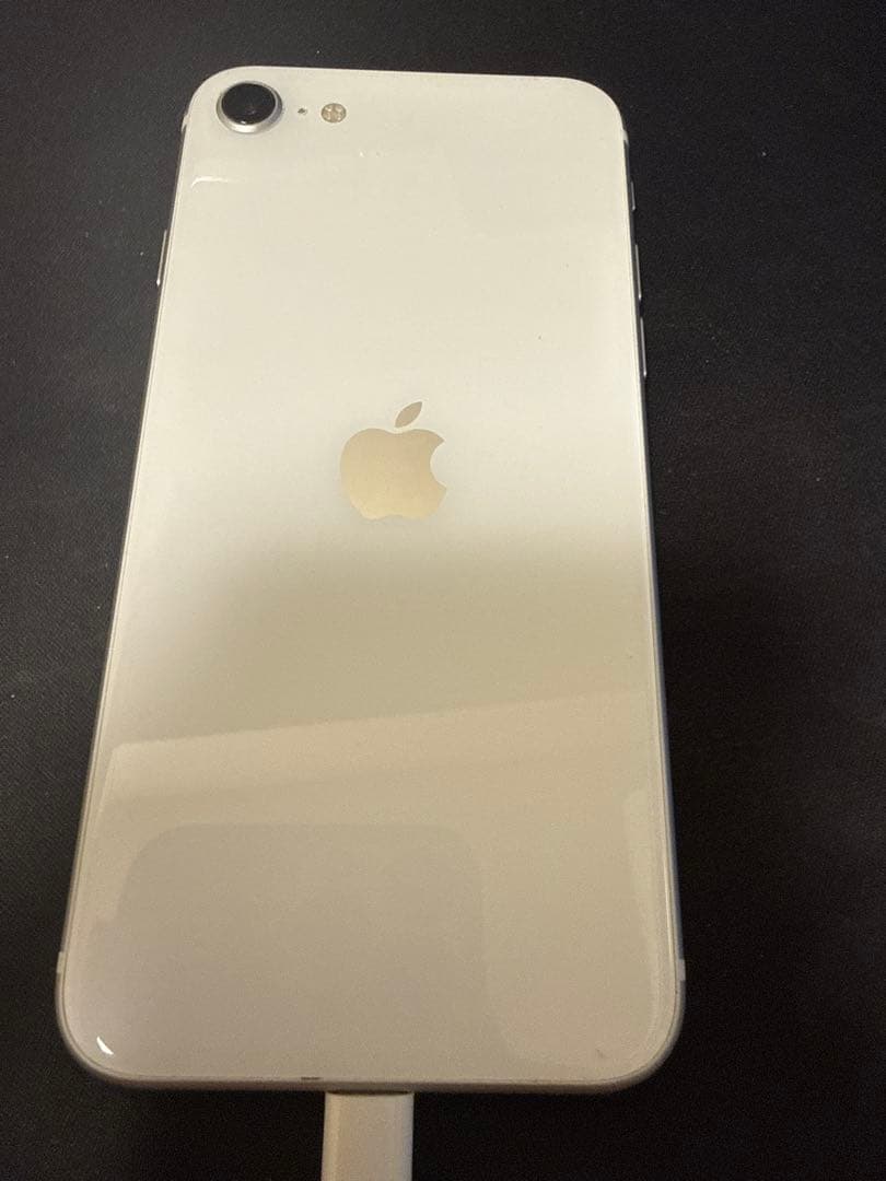 iPhone SE（第2世代）／ホワイト／SIMフリー（SIMなし）