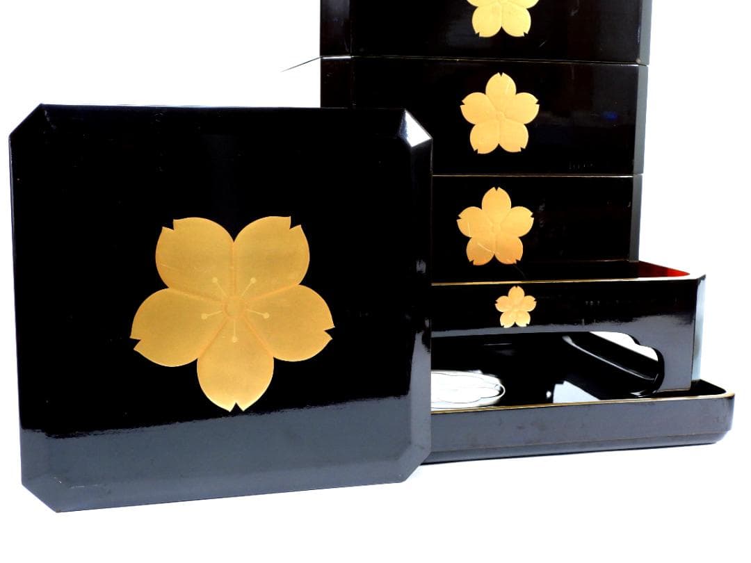 お重箱 5段重 金蒔絵 桜紋　蓋２枚 高脚台付