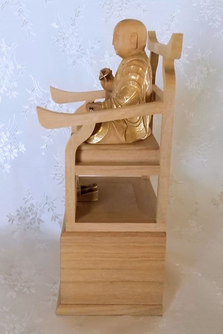 弘法大師坐像 空海 お大師さま 2.5寸#030 ◆白檀 木彫 仏像