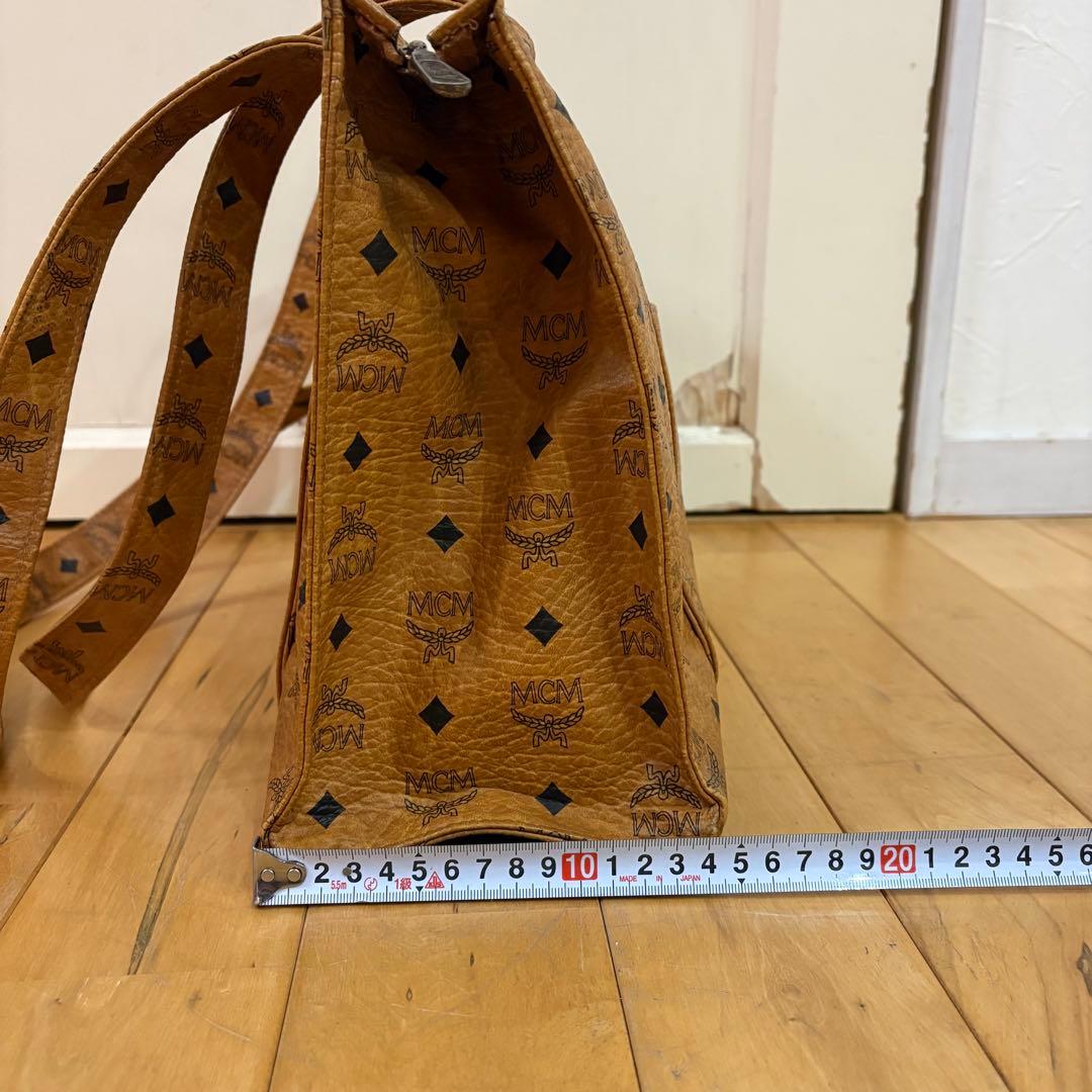 ☆MCM☆ショョダーバッグ　大きめ　幅38cm 7333H