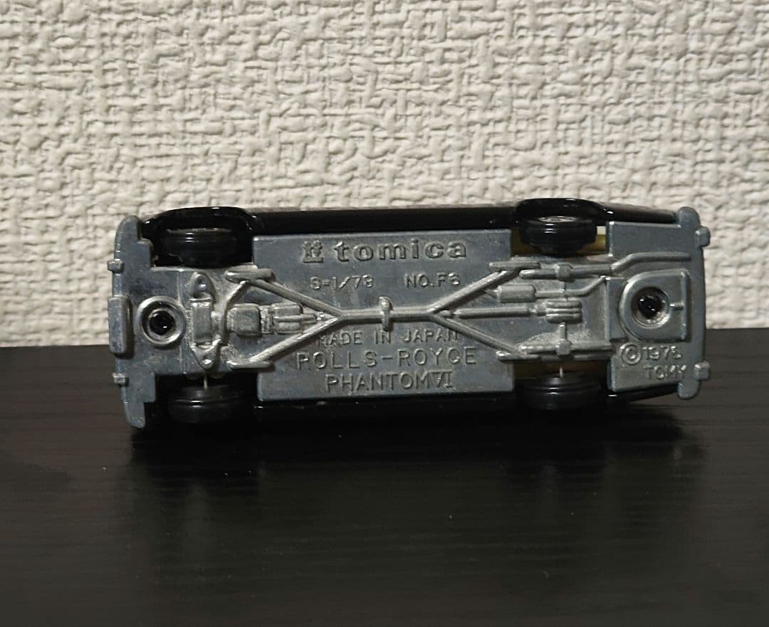 TOMICA　トミカ　ロールスロイスファンタム　黒色小田急デパート特注品　箱付き