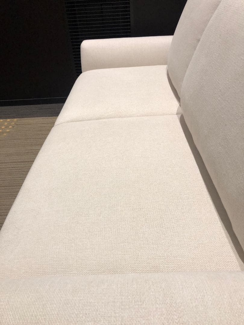 【福岡市限定】【コンテナ保管】【展示品・未使用品】3.5人掛けソファ トヴィアン