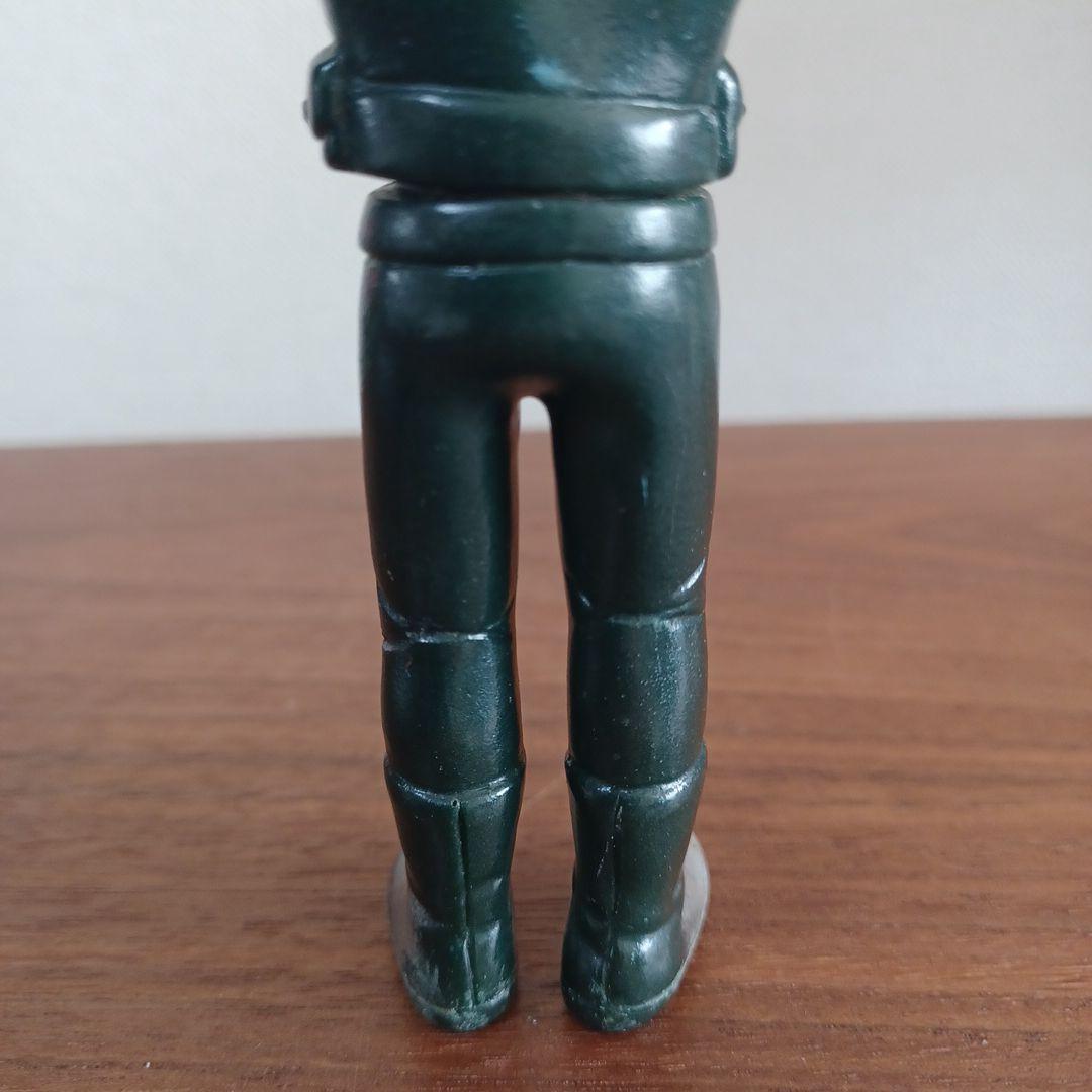 無版権　パチもの　「ライダーマン」風の鉄紺色の希少ソフビ フィギュア