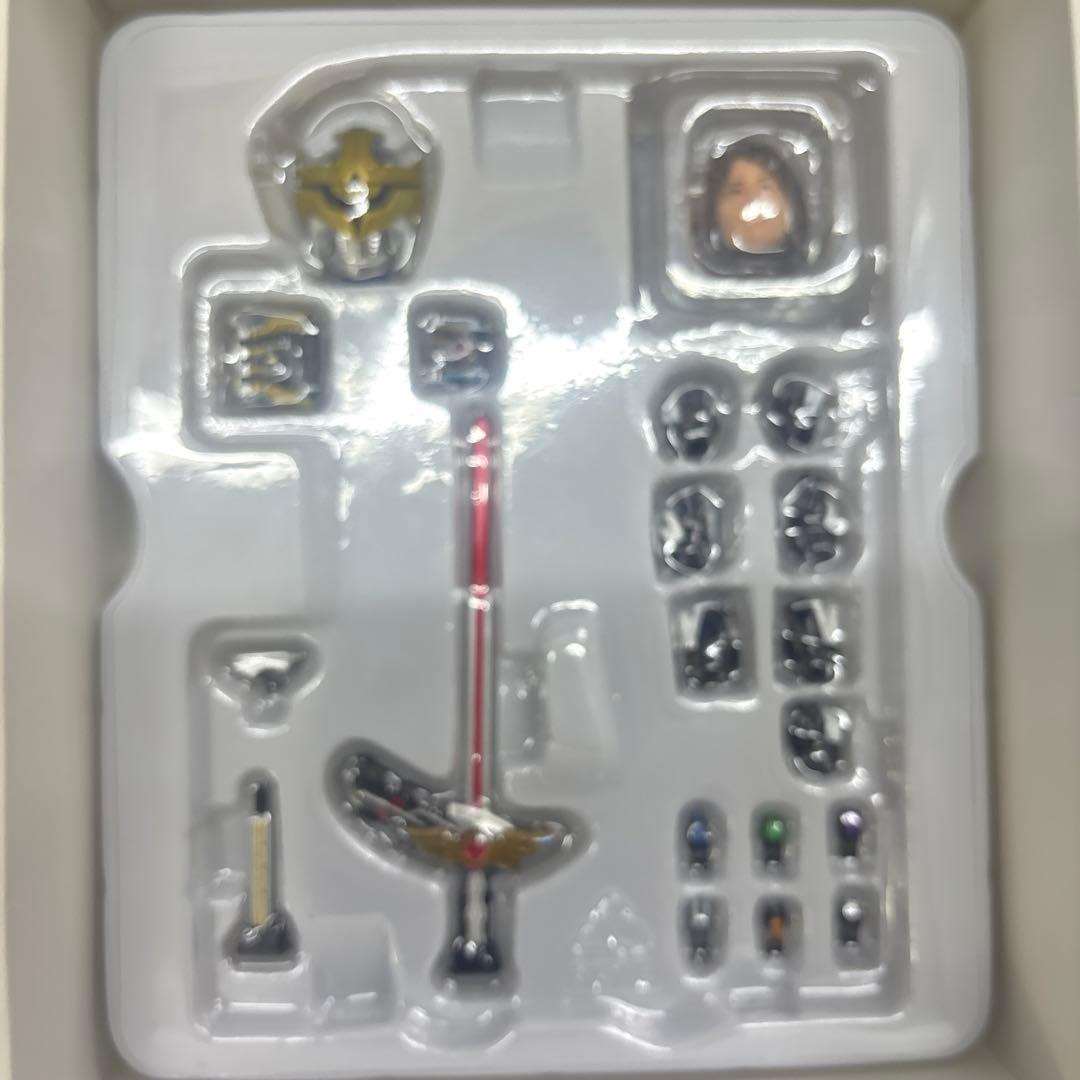 ジャンク品　真骨彫仮面ライダーキバ