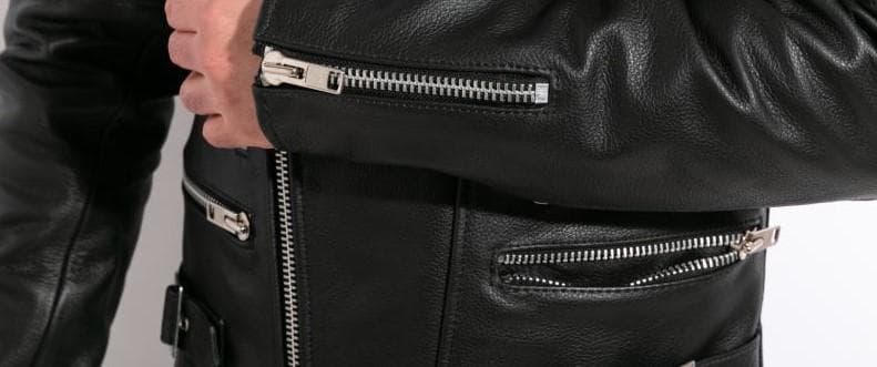 ブラックレザーシングルライダースジャケット