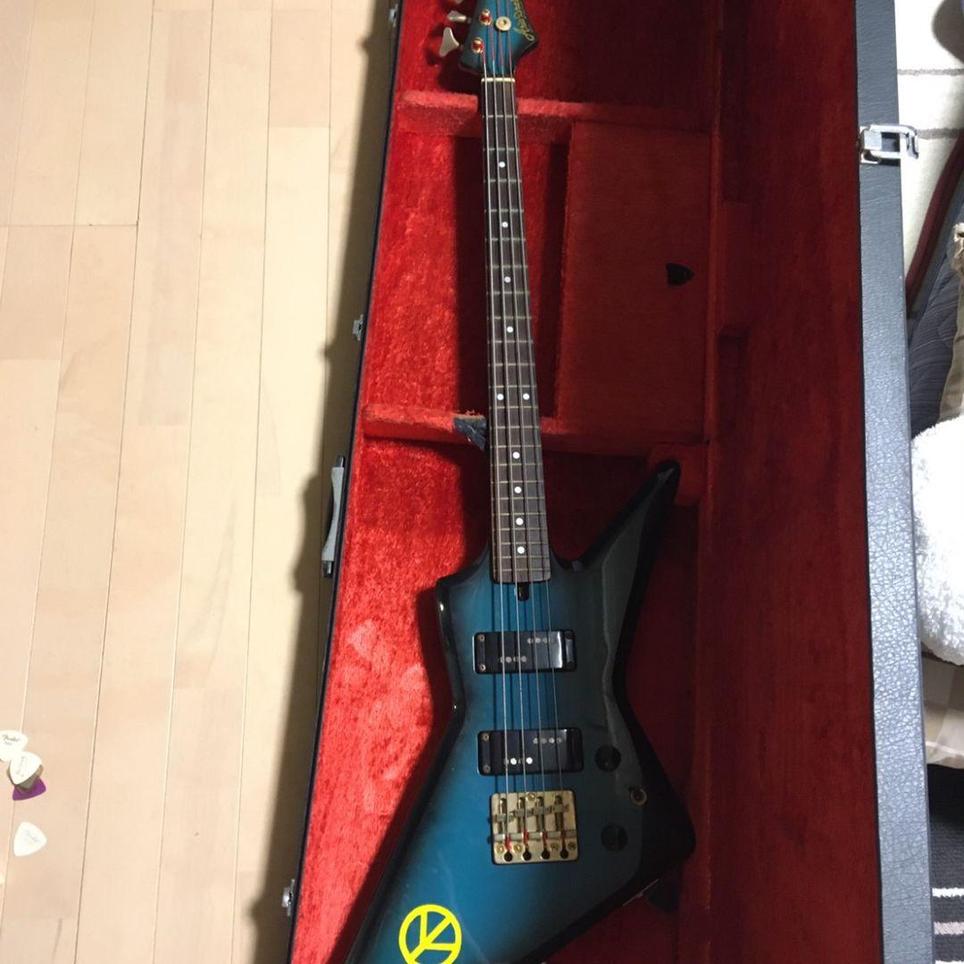 エレキギター　　ベース