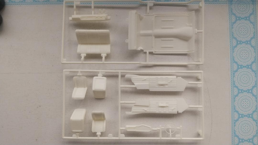 ココ　クラシックカー モデルキット4点セット