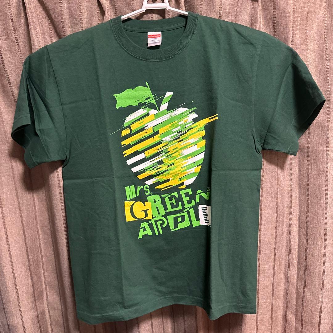 Mrs. GREEN APPLE Slip Apple T-shirt グリーン