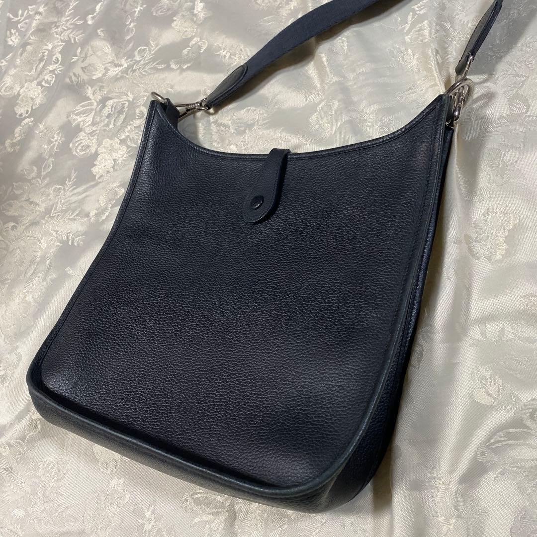 ブラック レザー ショルダーバッグ