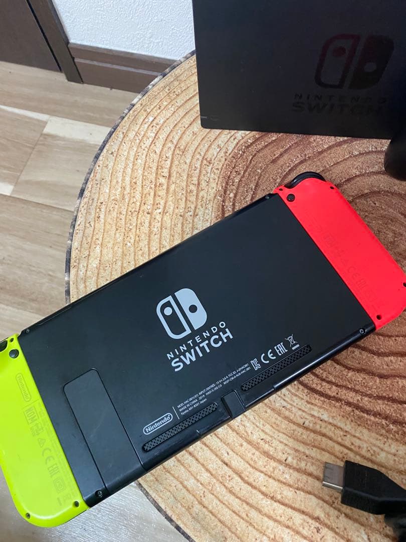 Nintendo Switch ニンテンドースイッチ本体　RED/YEL箱無し①
