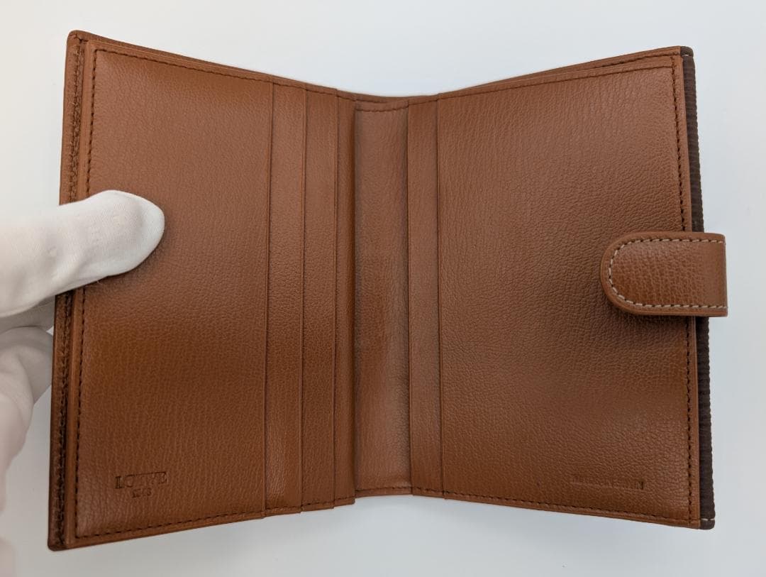LOEWE ベラスケス コンパクト 二つ折り財布