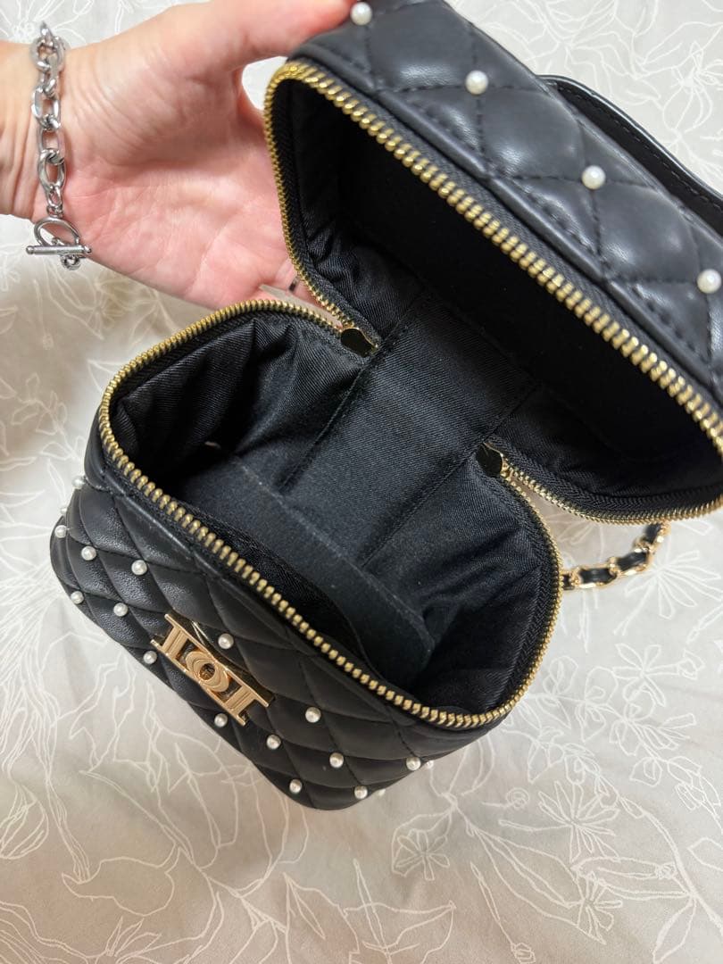 Darich ダーリッチ　キルティングパールスクエアミニバッグ