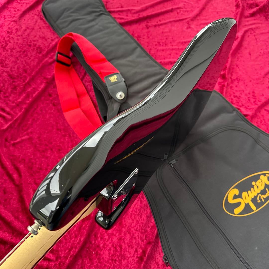 美品 メンテ済 Squier Pete Wentz Precision Bass