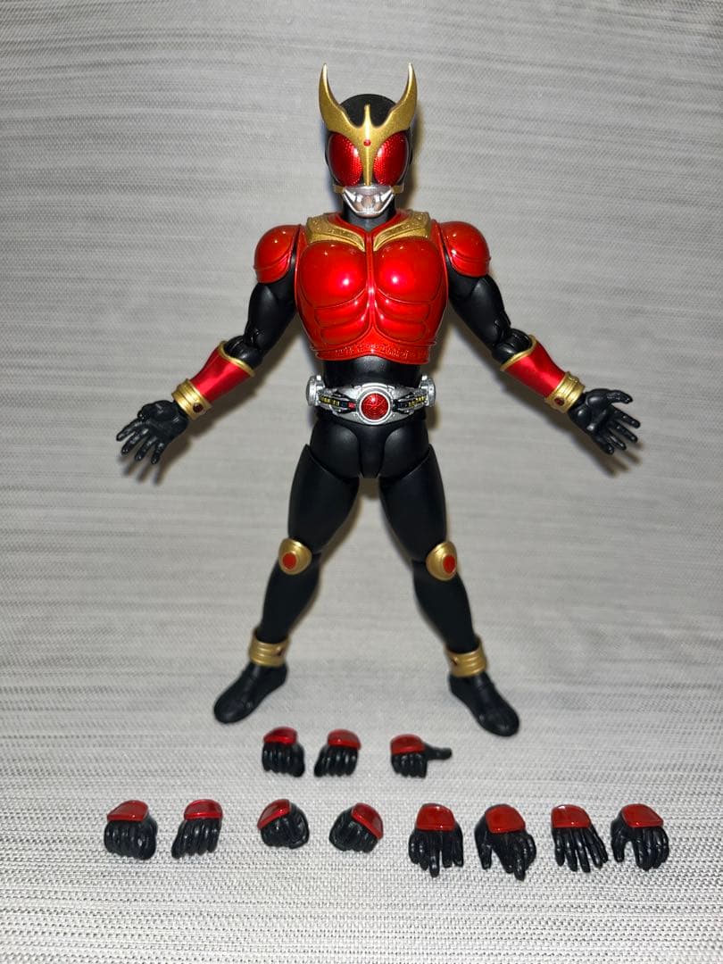 S.H.Figuarts 真骨彫製法　仮面ライダークウガ マイティフォーム