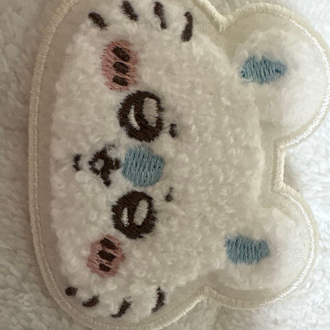 クマの顔の刺繍ネームタグ