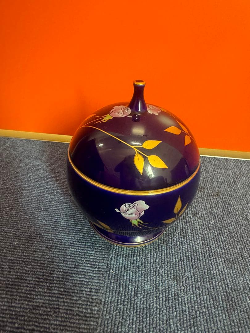 1752 香蘭社　瑠璃薔薇　キャンディーポット　金彩