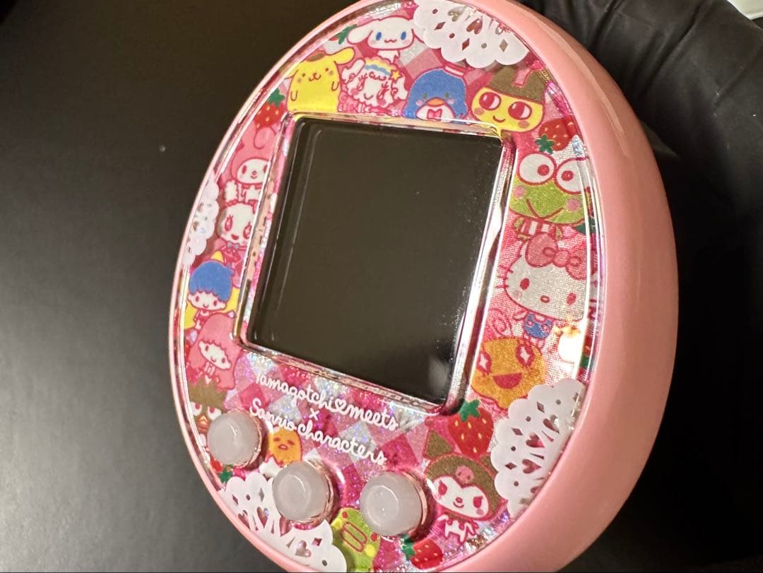 バンダイ　たまごっちみーつ サンリオ ピンク＆ネックストラップ2点セット