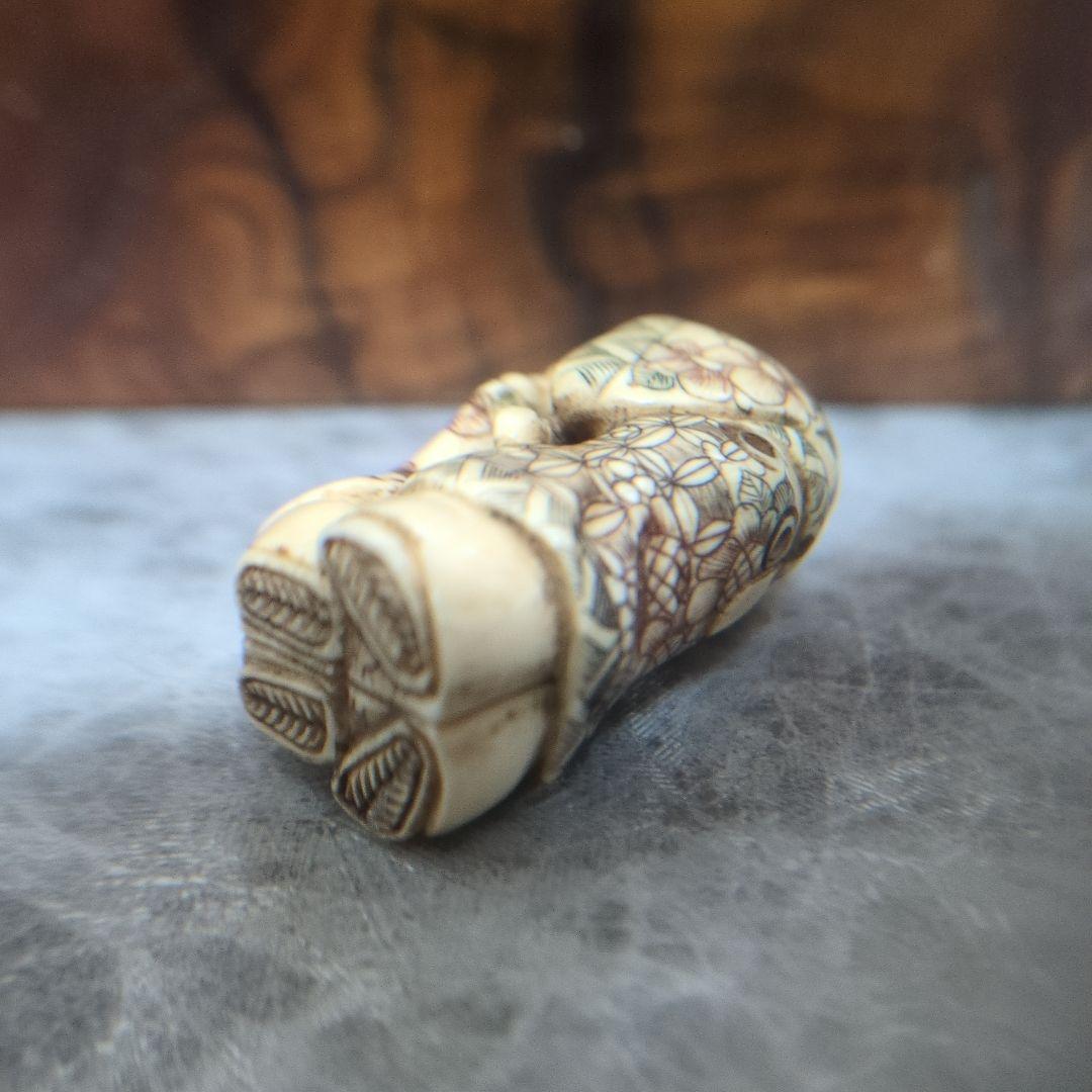 極上　　人物根付　天然素材　置物　古美術品　 細密細工　骨董　アンティーク