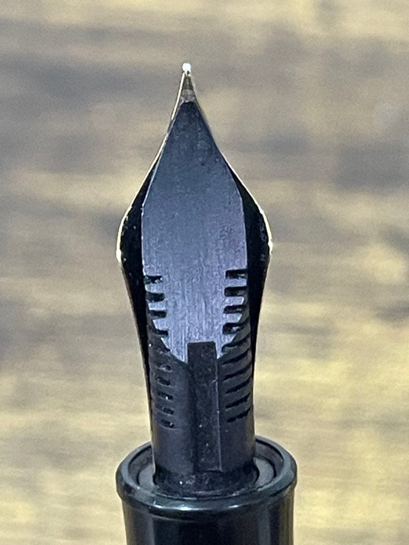 筆記確認＆洗浄済み　初期型　エボナイトペン芯　14金　細字　プラチナ　万年筆