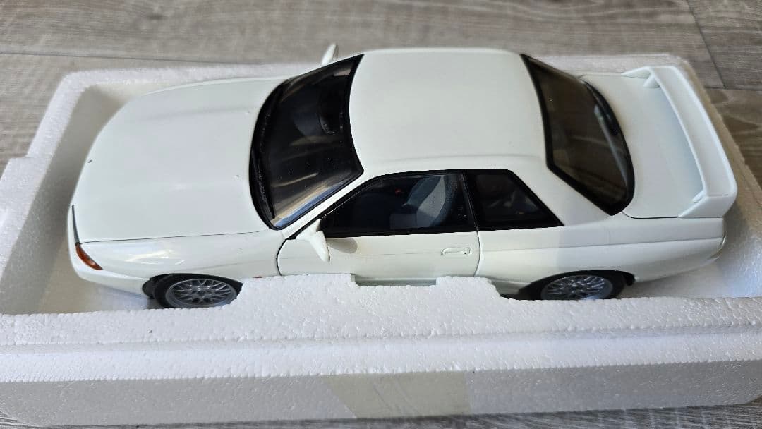 最終値下！AUTOart GT-R BNR32 V-SPEC II 白1/18