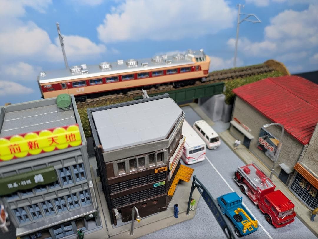Nゲージ 鉄道模型展示台 昭和の一角