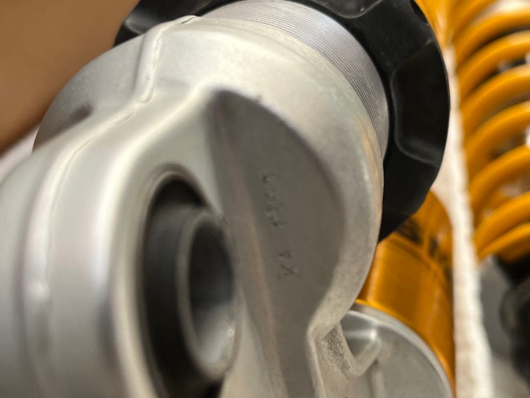 オーリンズ　 ダブルショックサスペンション　正規品