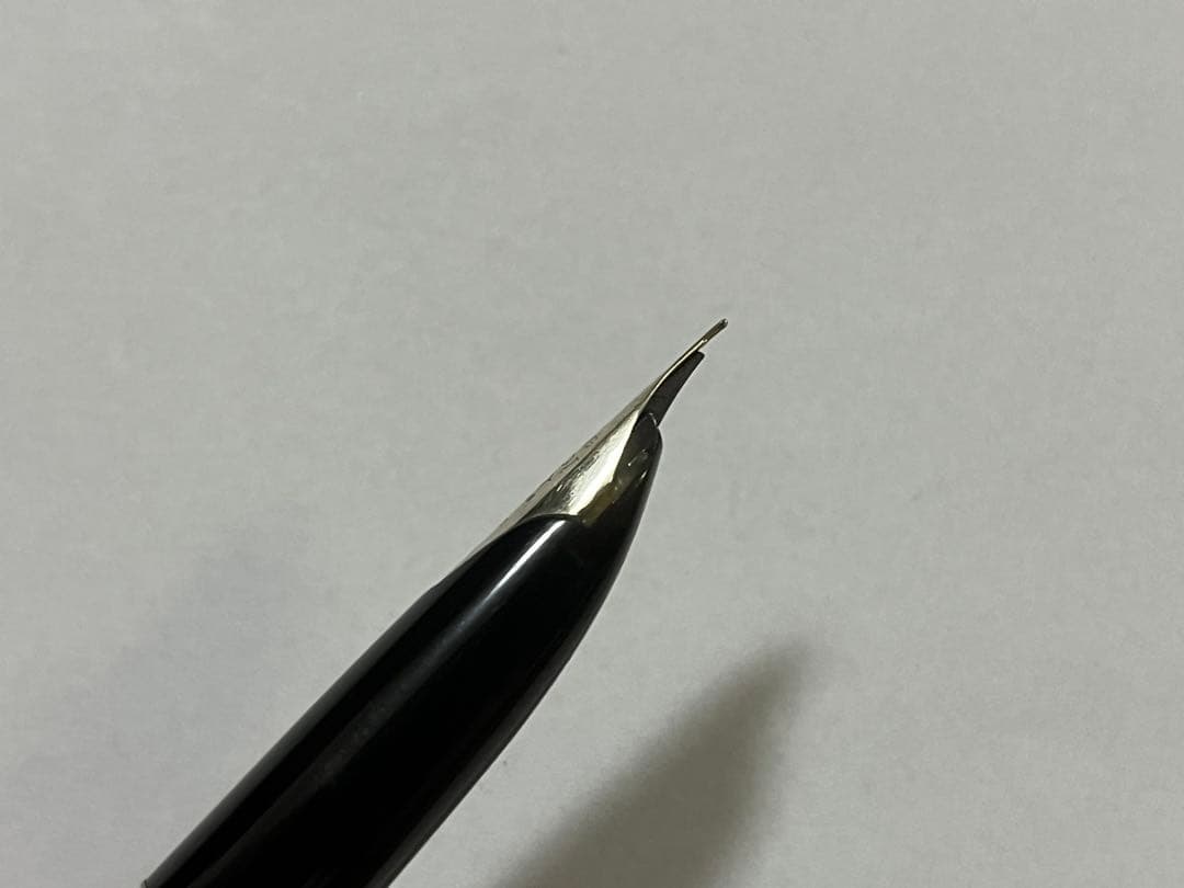 Pilot 万年筆 CUSTOM K-500SS 白蝕刻ストライプ 18KWG