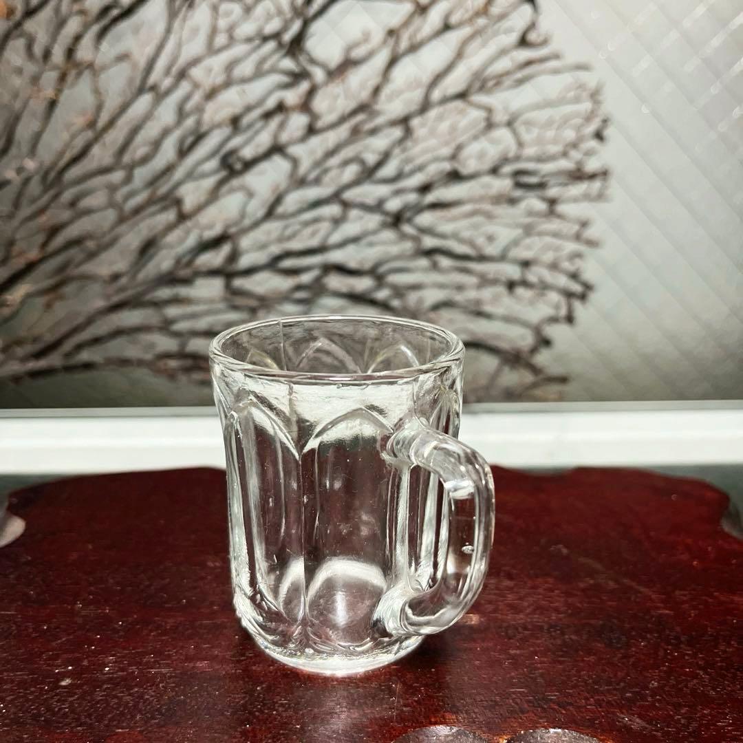 骨董　時代ガラス　プレスガラス　刻印あり　満州電鉄　取手付きグラス コップ１客