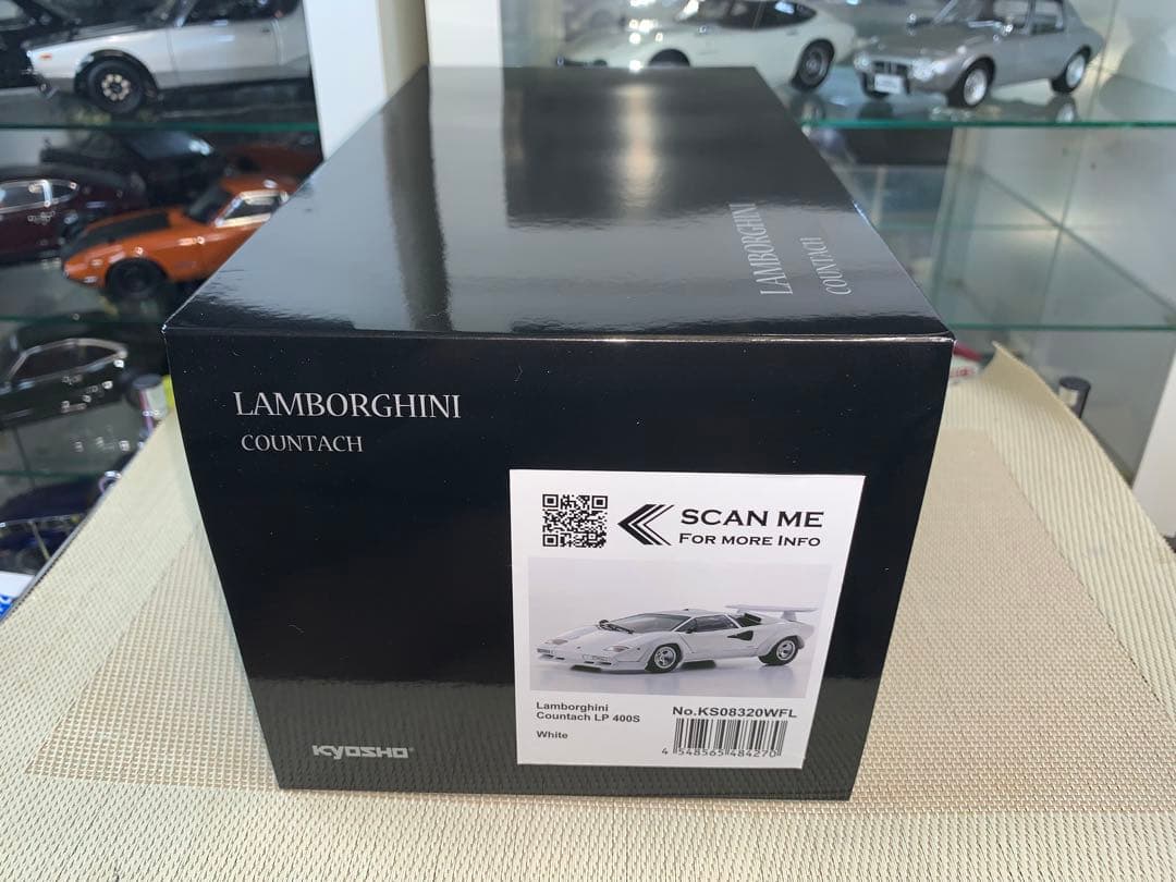 京商 1/18 ランボルギーニ カウンタックLP400S